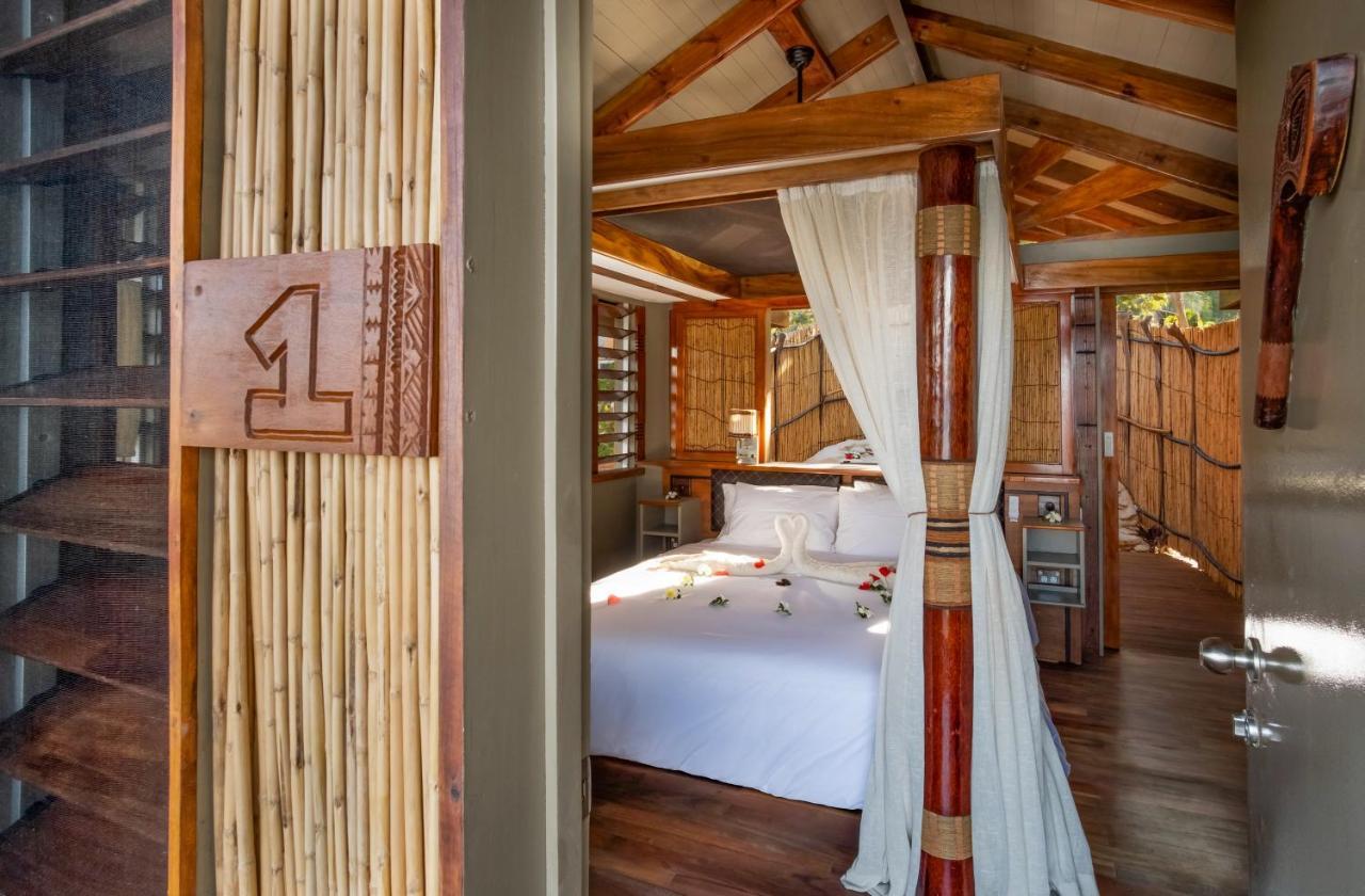 Barefoot Kuata Island Resort Екстериор снимка