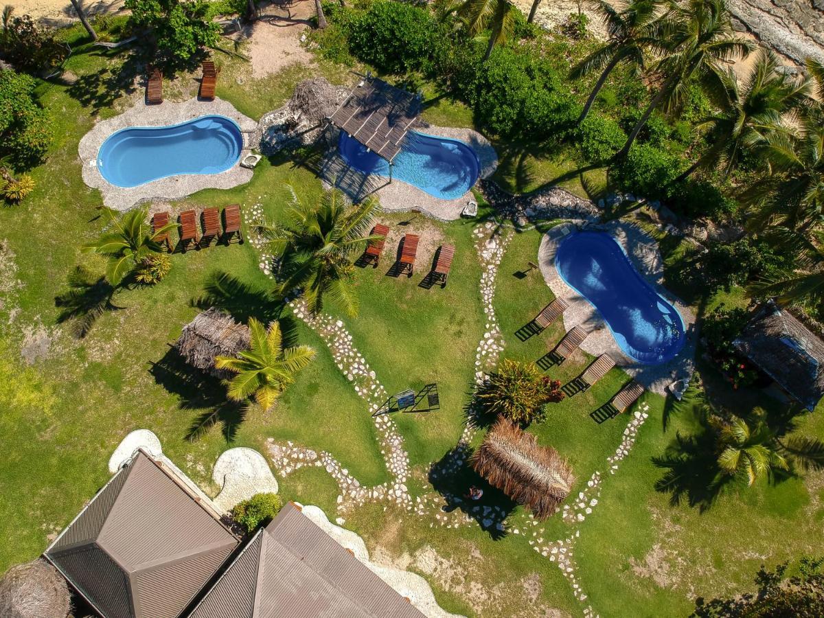 Barefoot Kuata Island Resort Екстериор снимка