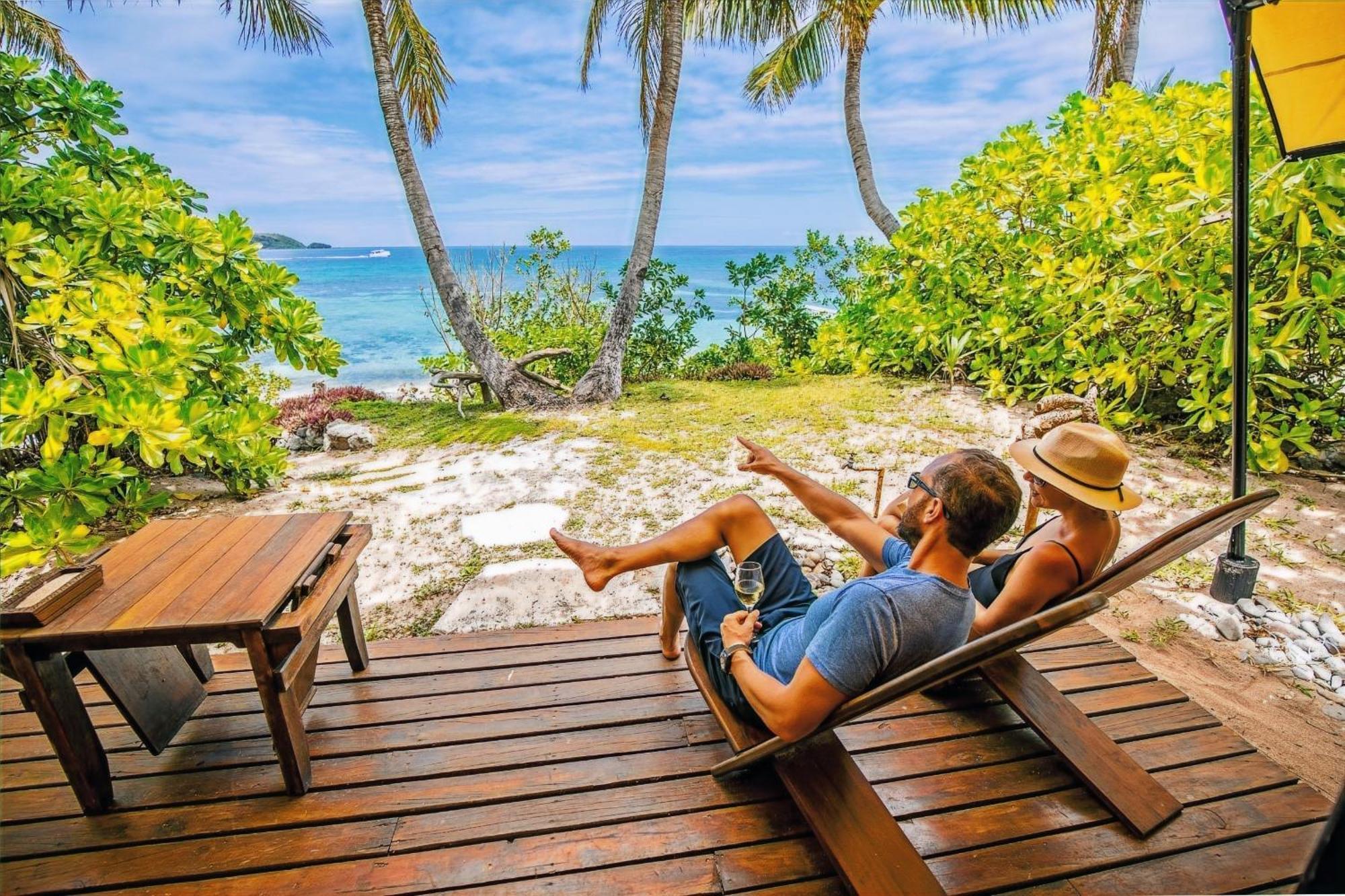 Barefoot Kuata Island Resort Екстериор снимка
