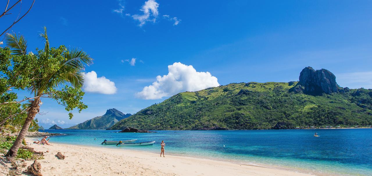 Barefoot Kuata Island Resort Екстериор снимка